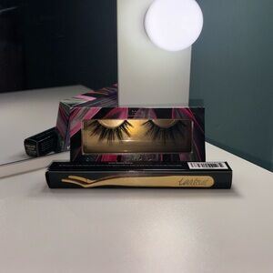 Tarte Cruelty Free Lashes “Sassy” and Little Lash Helper Lash Applicator